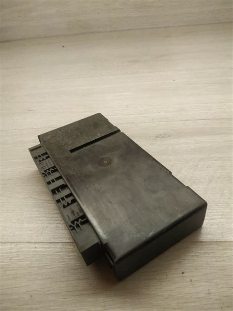 A Bmw Series E Body Gateway Control Module Unit