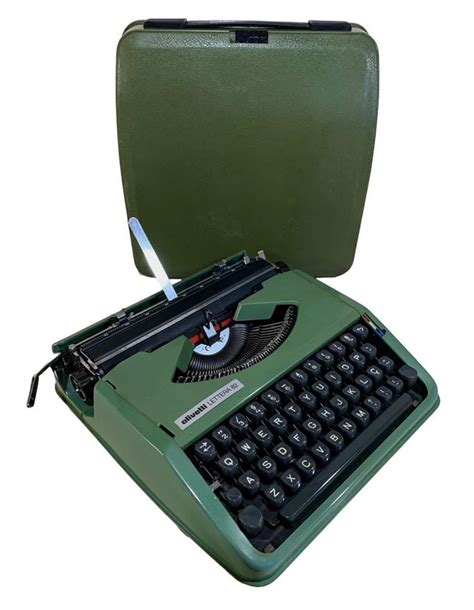 Máquina de Escrever Olivetti Lettera 82 Portátil C Case Produto