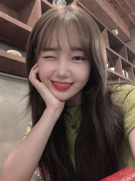 Wekimeki 위키미키 On Twitter Cute Girl Face Choi Yoojung Girl Face