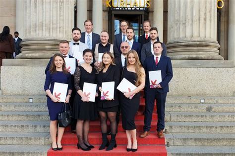 Wiesbaden Business School Graduation Hochschule Rheinmain