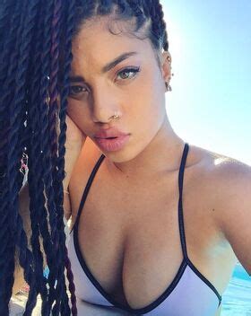 Kiana Ledé kianalede Nude Leaks OnlyFans Nudogram v2 0