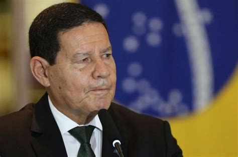 Mourão diz que ex presidente da Caixa falhou na parte moral MH Geral