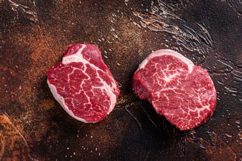 6 Differences Between Filet Mignon Vs New York Strip For Perfect Steak