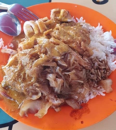 Loo S Hainanese Curry Rice Reviews Photos Opening Hours