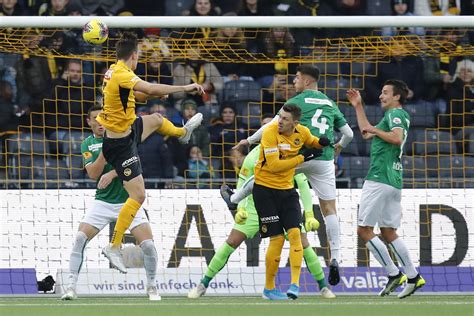 Super League Yb Gewinnt Den Spitzenkampf Gegen Den Fc St Gallen