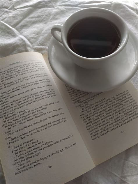 Book and coffee aesthetic nel 2024