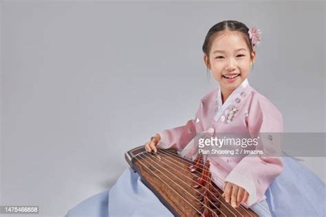 102 Kayagum Stock Photos, High-Res Pictures, and Images - Getty Images