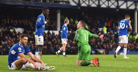 Everton Player Ratings As Idrissa Gueye And Three Others Dreadful In