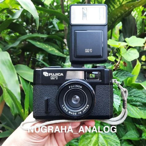 Kamera Analog Fujica M1 Hitam Original Flash Original Fotografi Di