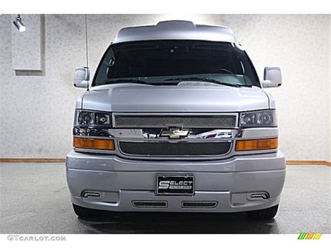 2013 Sheer Silver Metallic Chevrolet Express Lt 1500 Awd Passenger Van 83774415 Photo 2