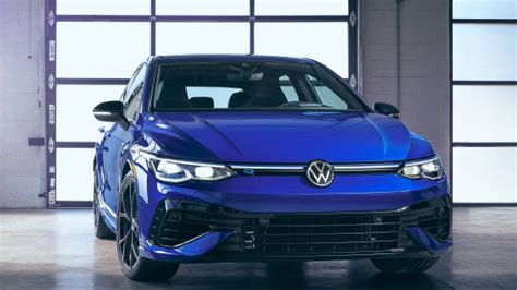 Volkswagen Golf R Th Anniversary Edition In Pics See Design