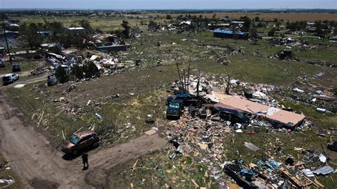 Tornades grêle et canicule des conditions météorologiques extrêmes