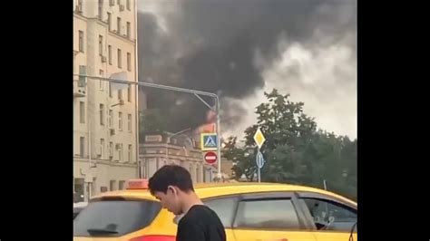 Moskau Ber Hmtes Elite Caf Puschkin Steht In Flammen Video Dailymotion