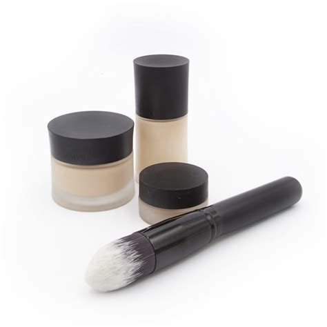 Oval Synthetic Makeup Blending Brush The Pro Hygiene Collection