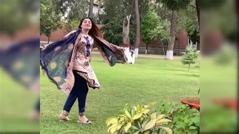 Pashto Singer Gull Panra Dance Video Viral Gul Panra Mast Dance YouTube