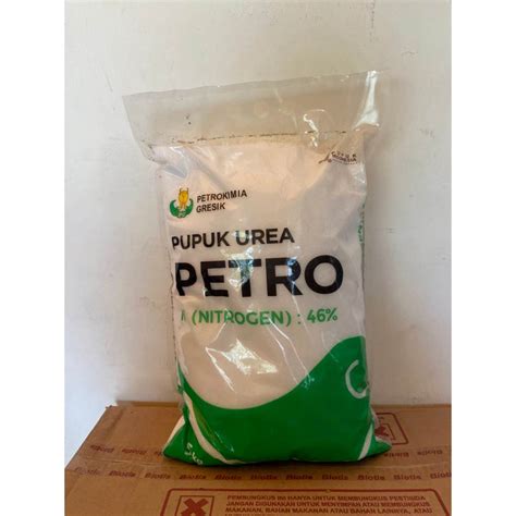 Jual PUPUK UREA PETRO KEMASAN 5KG ORIGINAL Shopee Indonesia