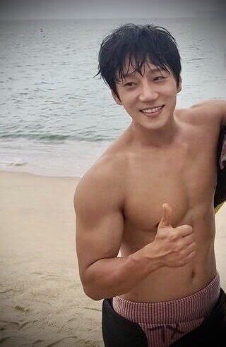 Legendary Kpop Abs On Twitter 1551 Hwang Chi Yeul