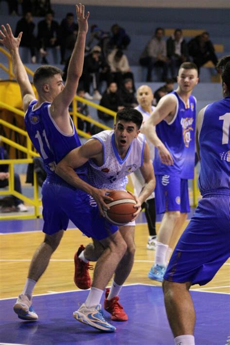 Peppino Cocuzza Basket Milazzo Domina Marsala E Festeggia Il Terzo