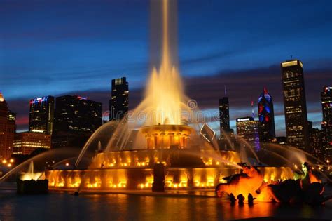 Chicago Illinois Usa July 2 2016 Night View Of Buckingham