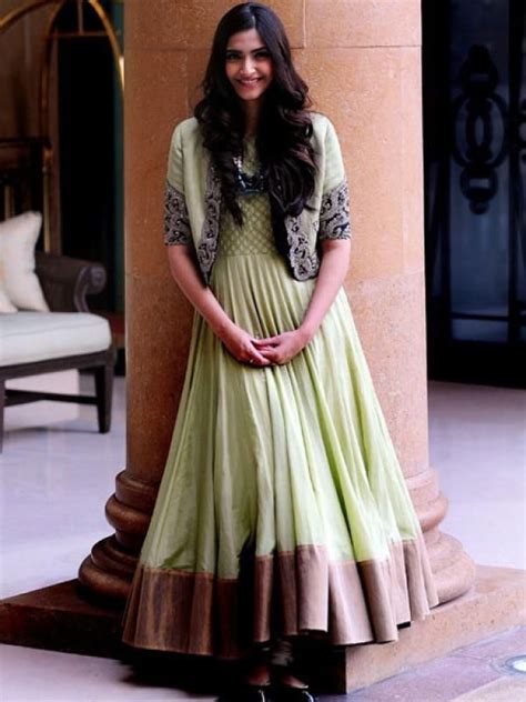 Sonam Kapoor Love The Jacket With The Anarkali Suit Sonam Kapoor