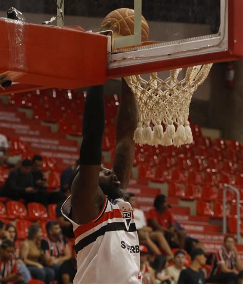 No Morumbis Basquete Tricolor Vence O Minas Pelo Jogo Das Quartas De