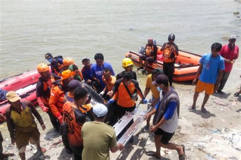 Kapal Nelayan Di Tuban Tenggelam