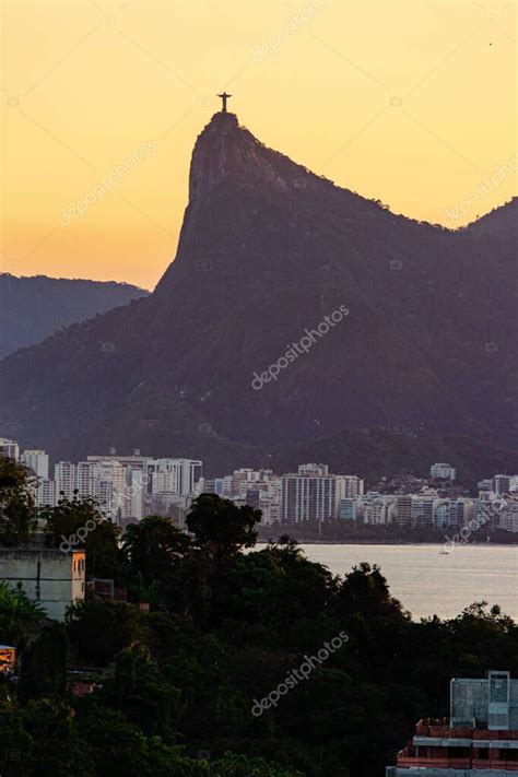 Río de Janeiro Brasil CIRCA 2021 Cristo Redentor uno de los