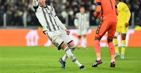 Juventus suffer more frustration in draw with Nantes | Reuters