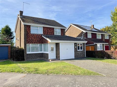 Staplehurst Kent 4 Bed Detached House £1 850 Pcm £427 Pw