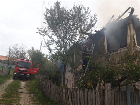 Incendiu la o casă de locuit din localitatea Costești comuna Balta RTS