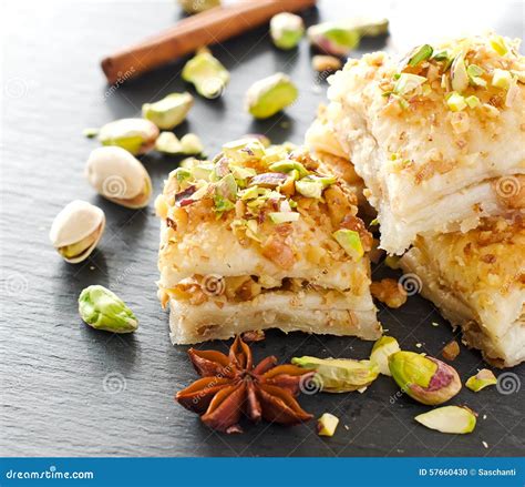 Baklava Turco Del Postre De Los Pasteles Del Pistacho Con Los Pistachos