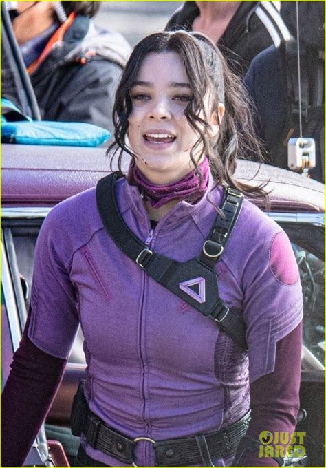 Hailee Steinfeld Draws Kate Bishops Bow In Hawkeye Set Photos