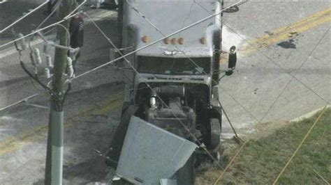 Images 2 Airlifted To Hospital After Tractor Trailer Crash