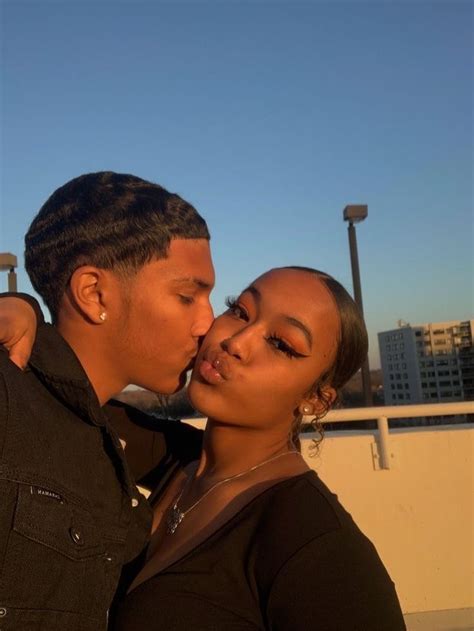 Pin By 𝐬𝐢𝐬 🍸 On Best Friends In 2020 Black Couples Goals Cute