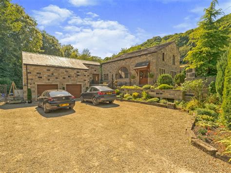 Bed Detached House For Sale In Dobroyd Road Todmorden West