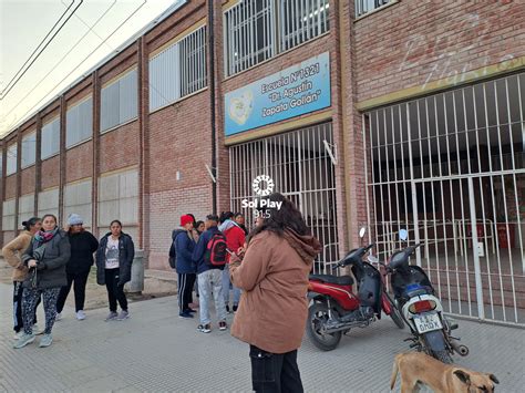 Grave denuncia en la escuela Zapata Gollán de Bº Acería Educación