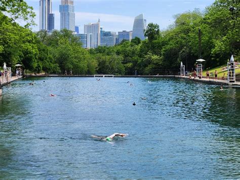 5 Austin Swimming Pools Open Year Round