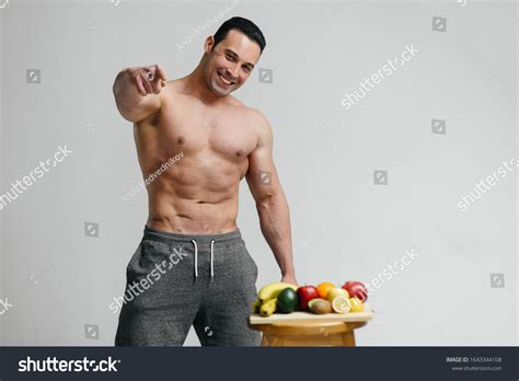 Sexy Vegan Guy Naked Torso Posing库存照片1643344108 Shutterstock