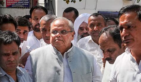 Former Jandk Governor Satya Pal Malik Khap Leaders Protest At Delhi