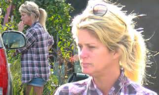 Rachel Hunter Shows Off Her Natural Beauty In Shirt Shorts And Messy