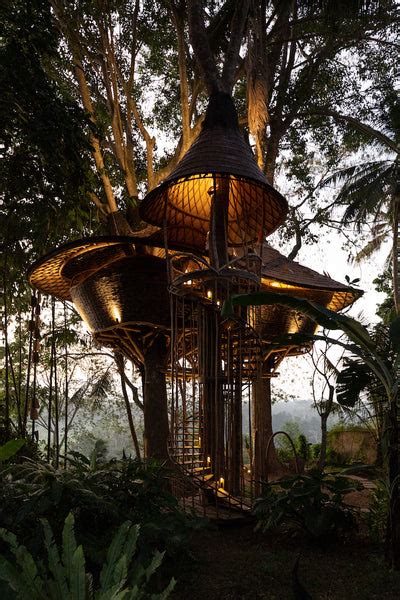 Tree House Bambu Indah