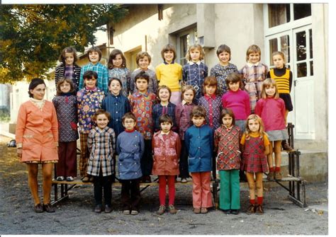 Photo De Classe Ce1 Ou Ce2 De 1973 Ecole Sainte Bernadette Copains D