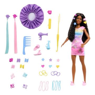 Muñeca y juego de peluquería Barbie Brooklyn con más de 50 accesorios