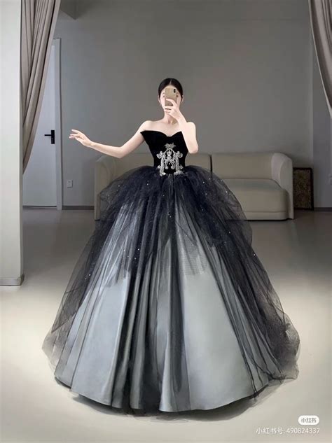 Pin Oleh Song Je Di Gowns Gaun Hitam Gaun Indah Gaun Cantik