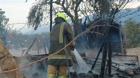 Voraz incendio consumió una humilde casa en el sur de Capital Diario