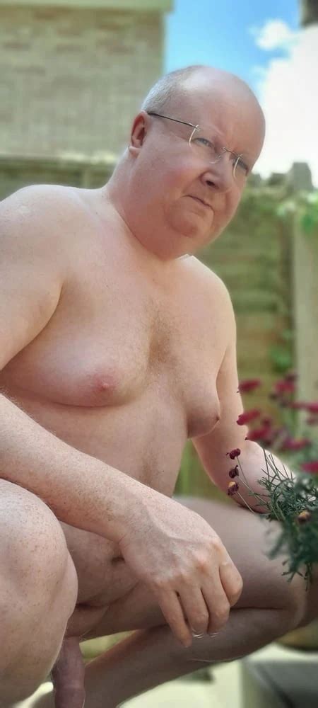 Naked Gardening 8 Pics XHamster