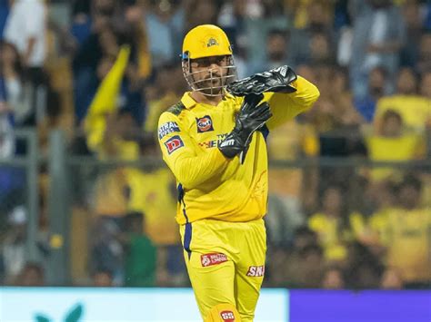 ms dhoni set  complete  matches  csk captain     ipl