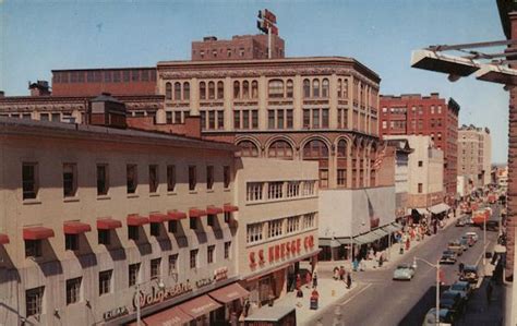 Main Street looking NOrth Bridgeport, CT Postcard