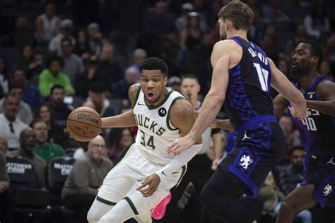 Giannis Antetokounmpo Scores 32 Points To Lead The Bucks To A 114 105 Win Over The 76ers 96