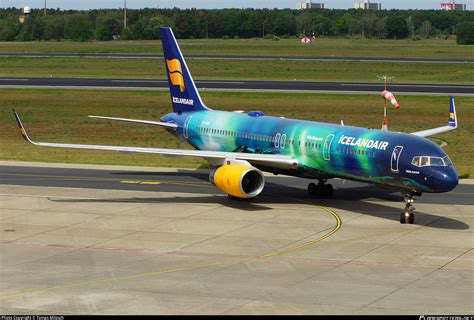 Tf Fiu Icelandair Boeing Wl Photo By Tomas Milosch Id